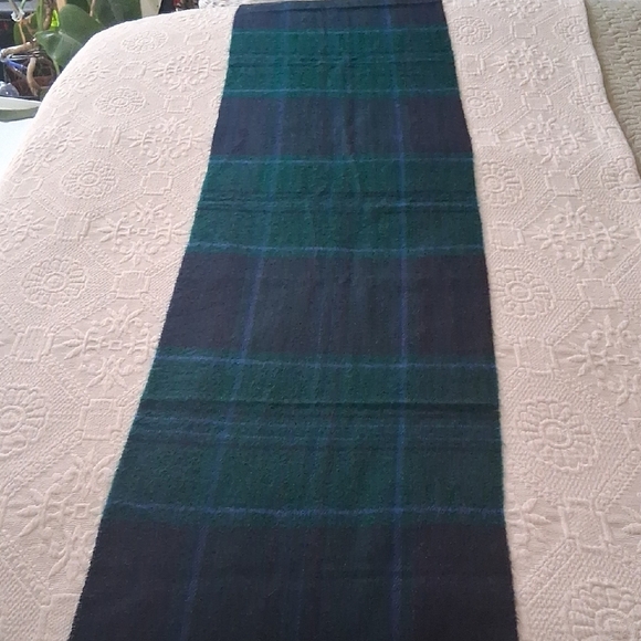 🧣Super Soft Plaid Wool Scarf 🧣 in Green and Blue - Picture 2 of 8